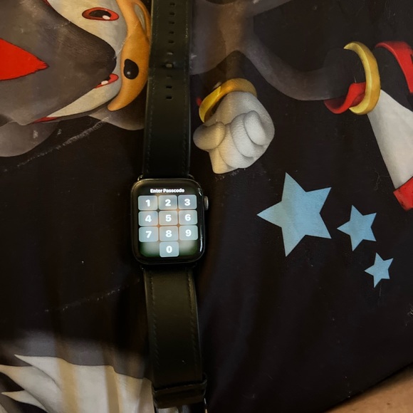 Apple Watch. - Picture 3 of 6